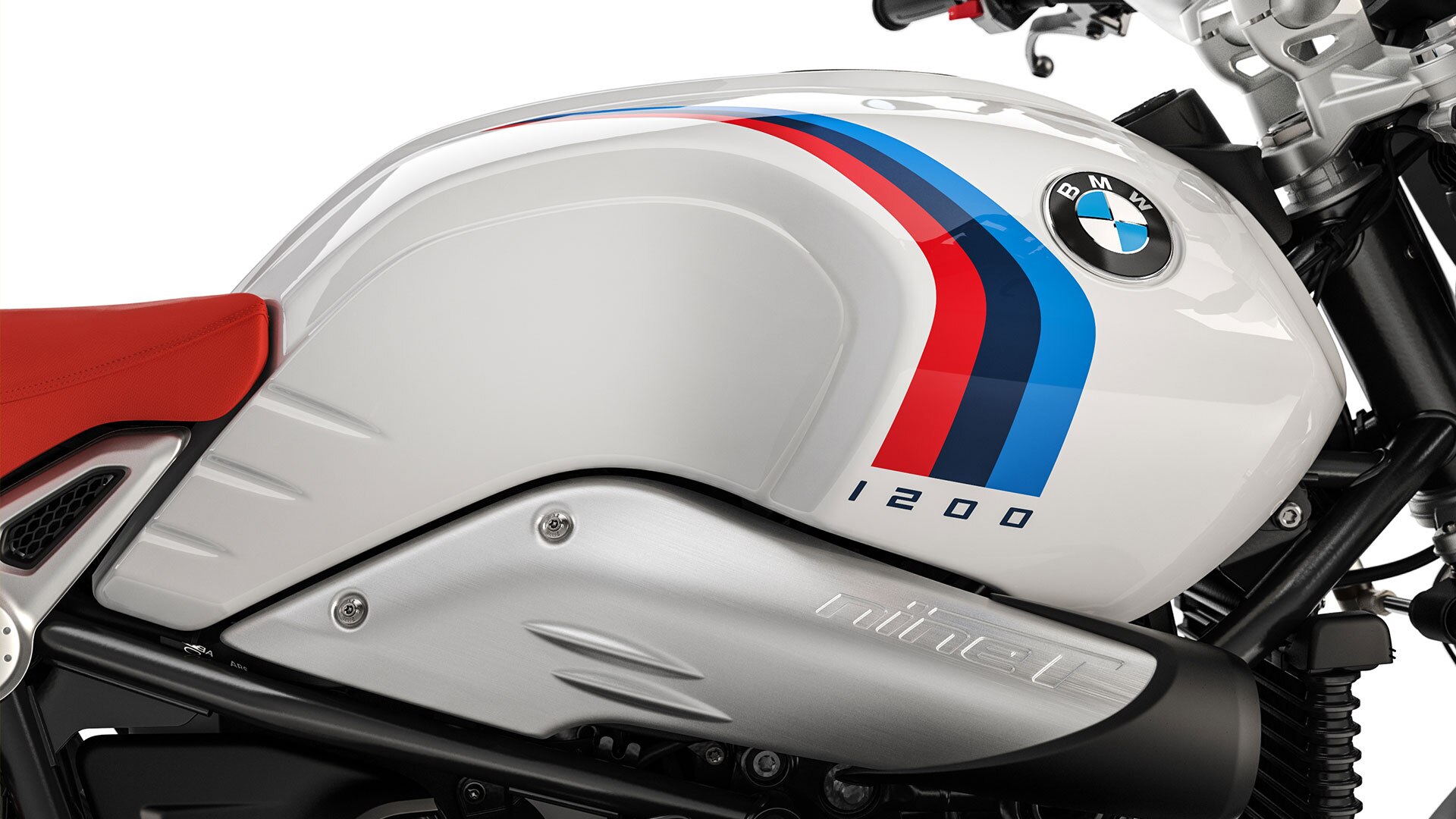 Vemos la forma del tanque y la cubierta del tubo de la R nineT Urban G / S.