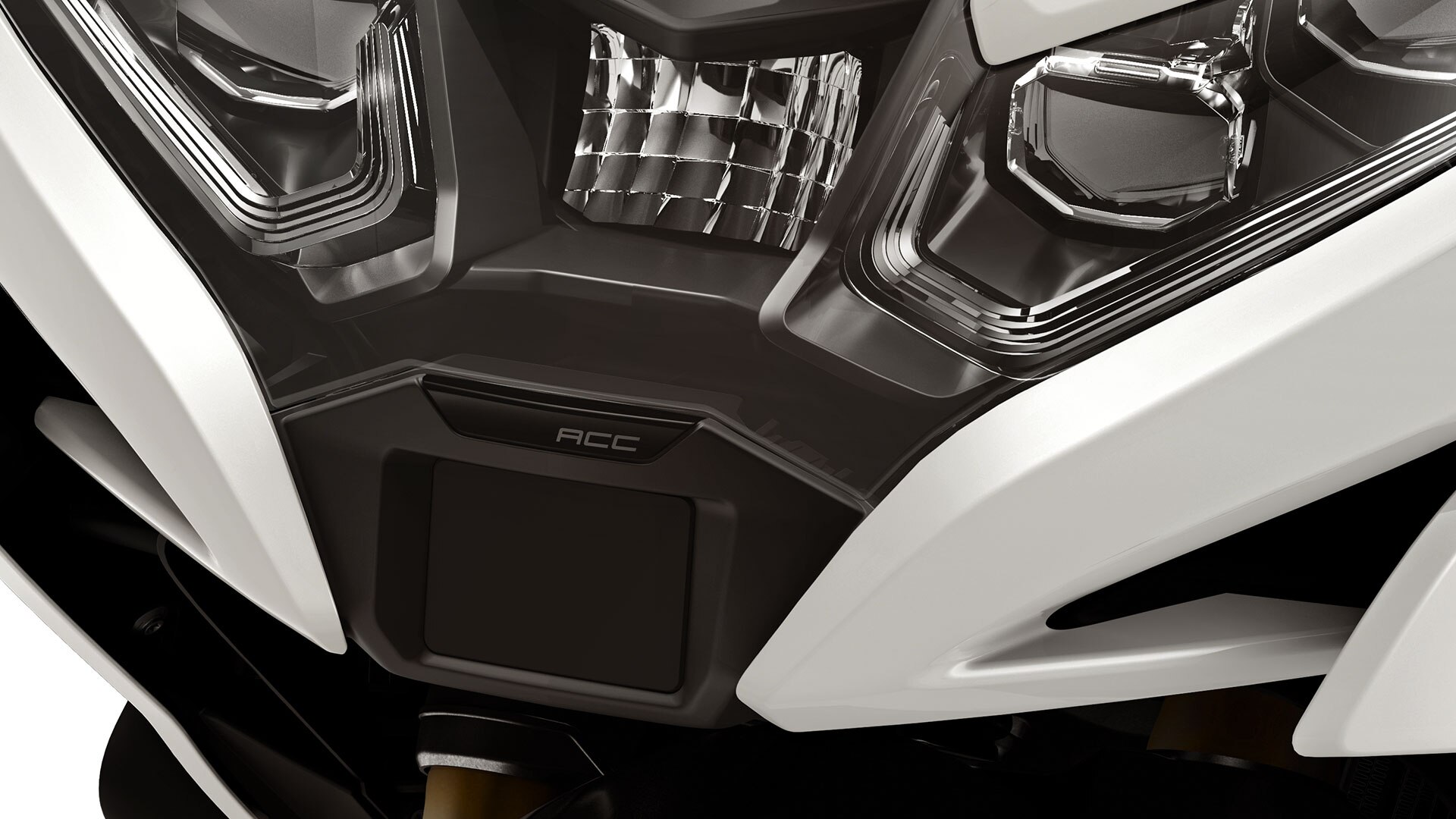 Vemos la R 1250 RT con el sistema Active Cruise Control.